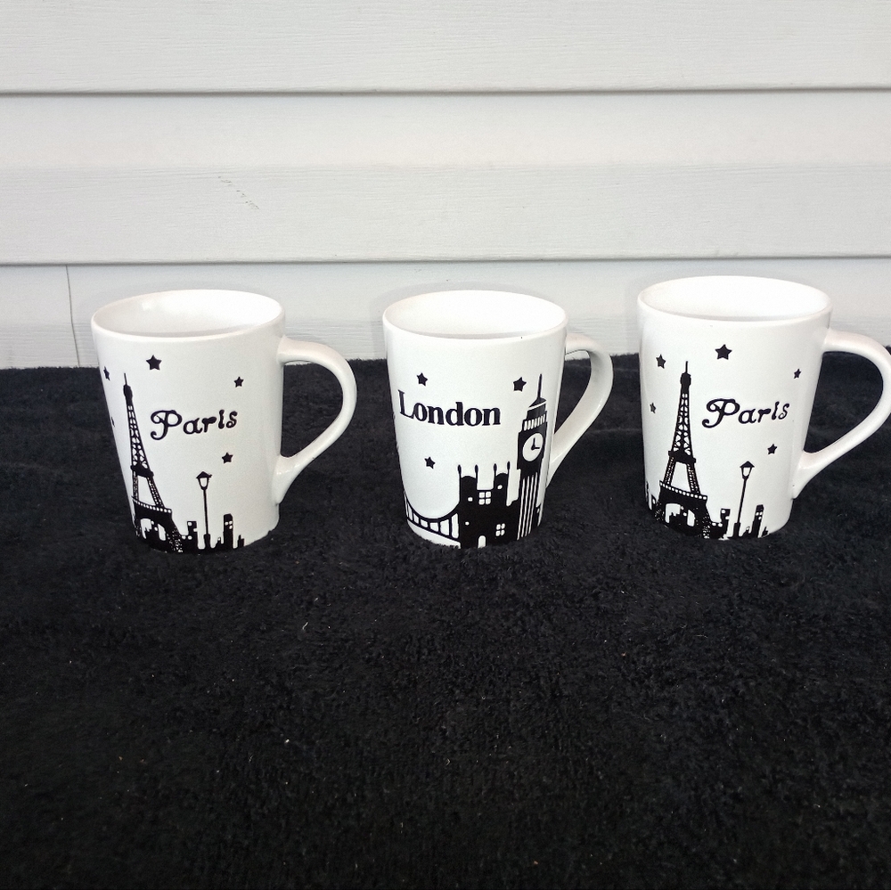 3 Signature coffee mugs